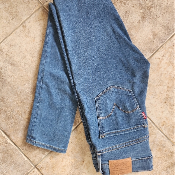 Levis skinny jeans - Picture 2 of 5